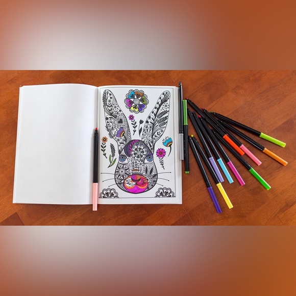 🐘 (5/$25) SPECTACULAR ANIMALS NEON COLOR BOOK 🐘 - Picture 4 of 4